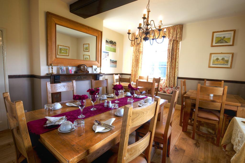 Old Hall House, Nec Couette-café