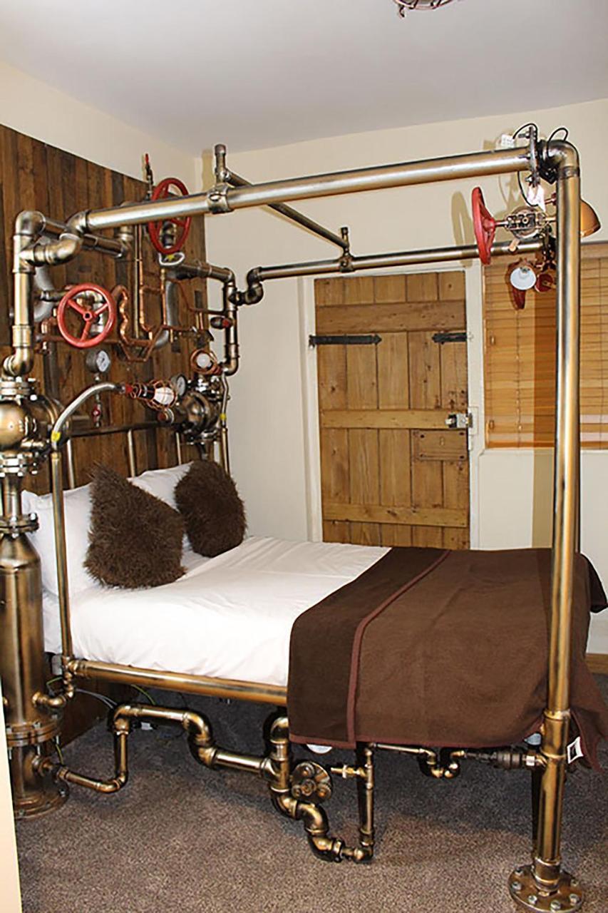 Old Hall House, Nec 4* Meriden (West Midlands)